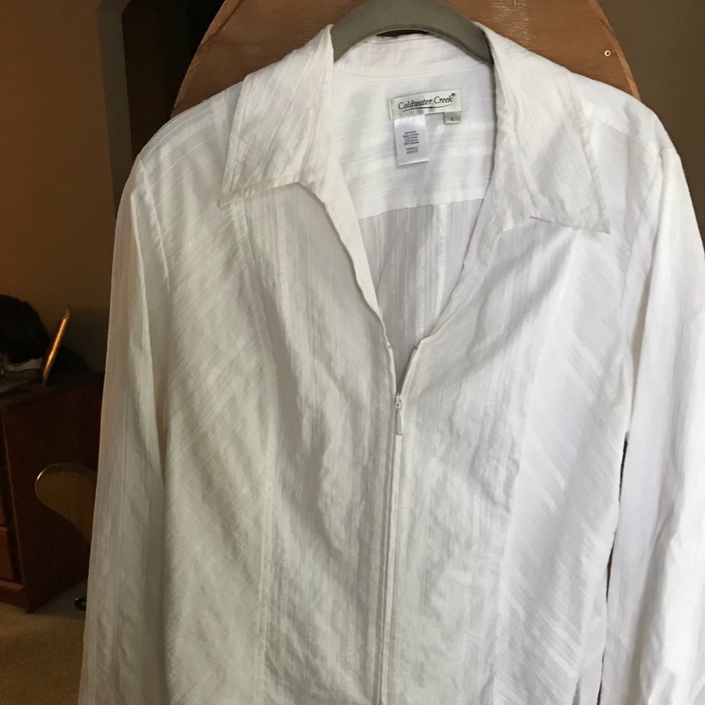 Zip up white jacket